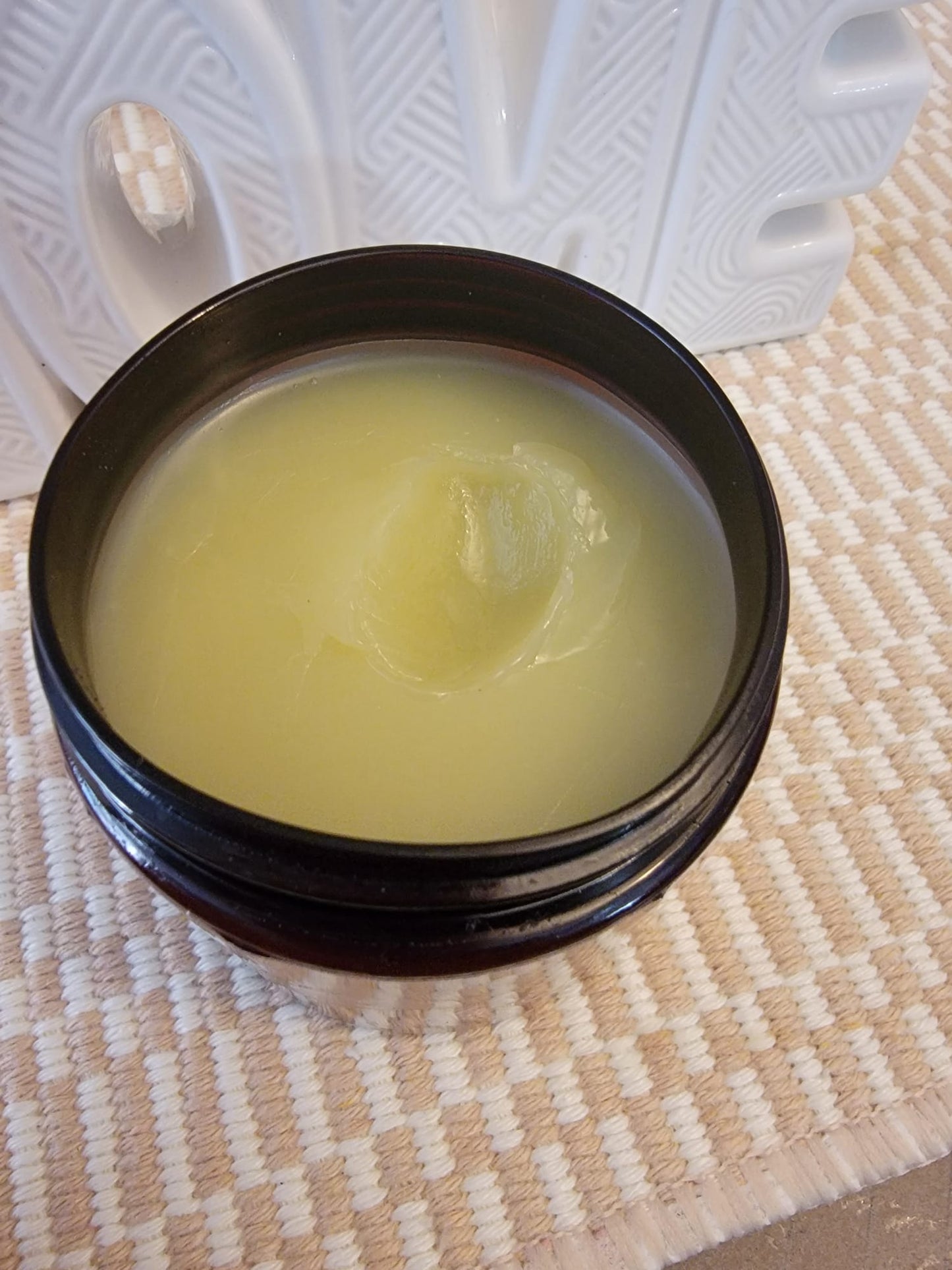 ZAS-LUMINA HAIR GROWTH ELIXIR Stimulates Growth • Seals Moisture • Strengthens Roots.